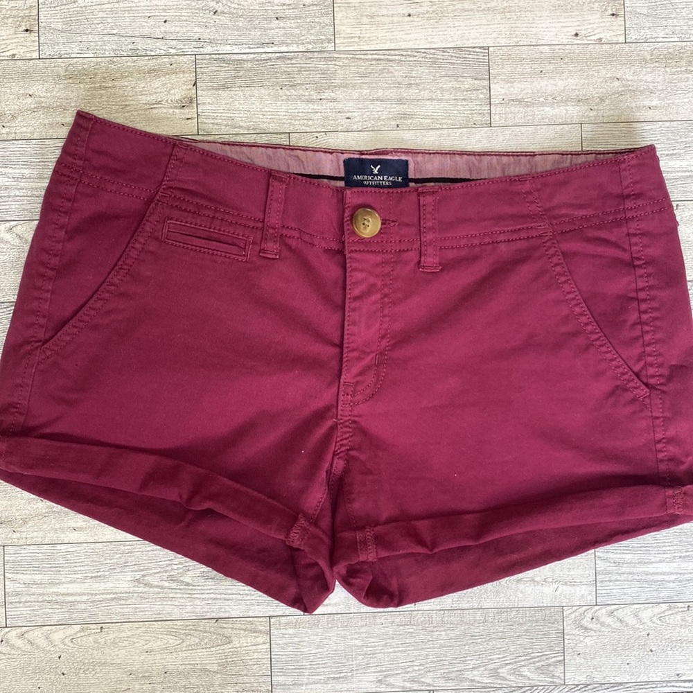 American Eagle | ‘Shortie’ Chino Shorts | Size 6